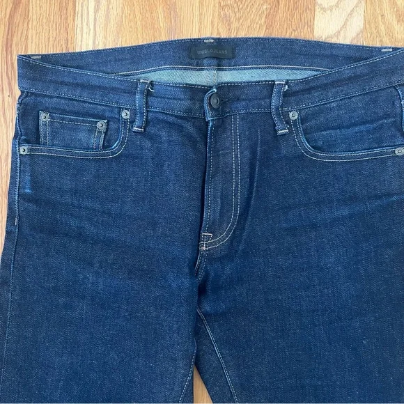 UNIQLO Men’s Dark Wash Stretch Jeans (33x30) - Picture 3 of 7